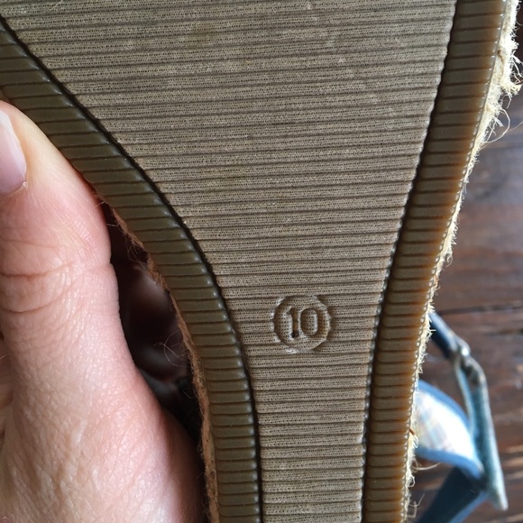 🌼3 for $20🌼 Wedge Sandals - Picture 4 of 4